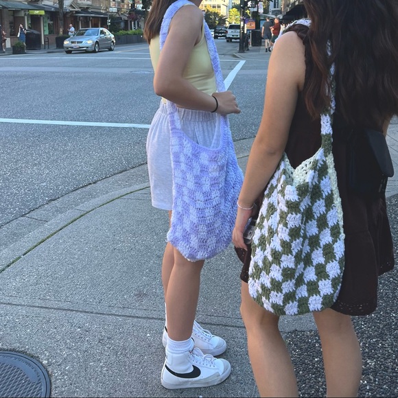 Crochet tote bags - Picture 1 of 3